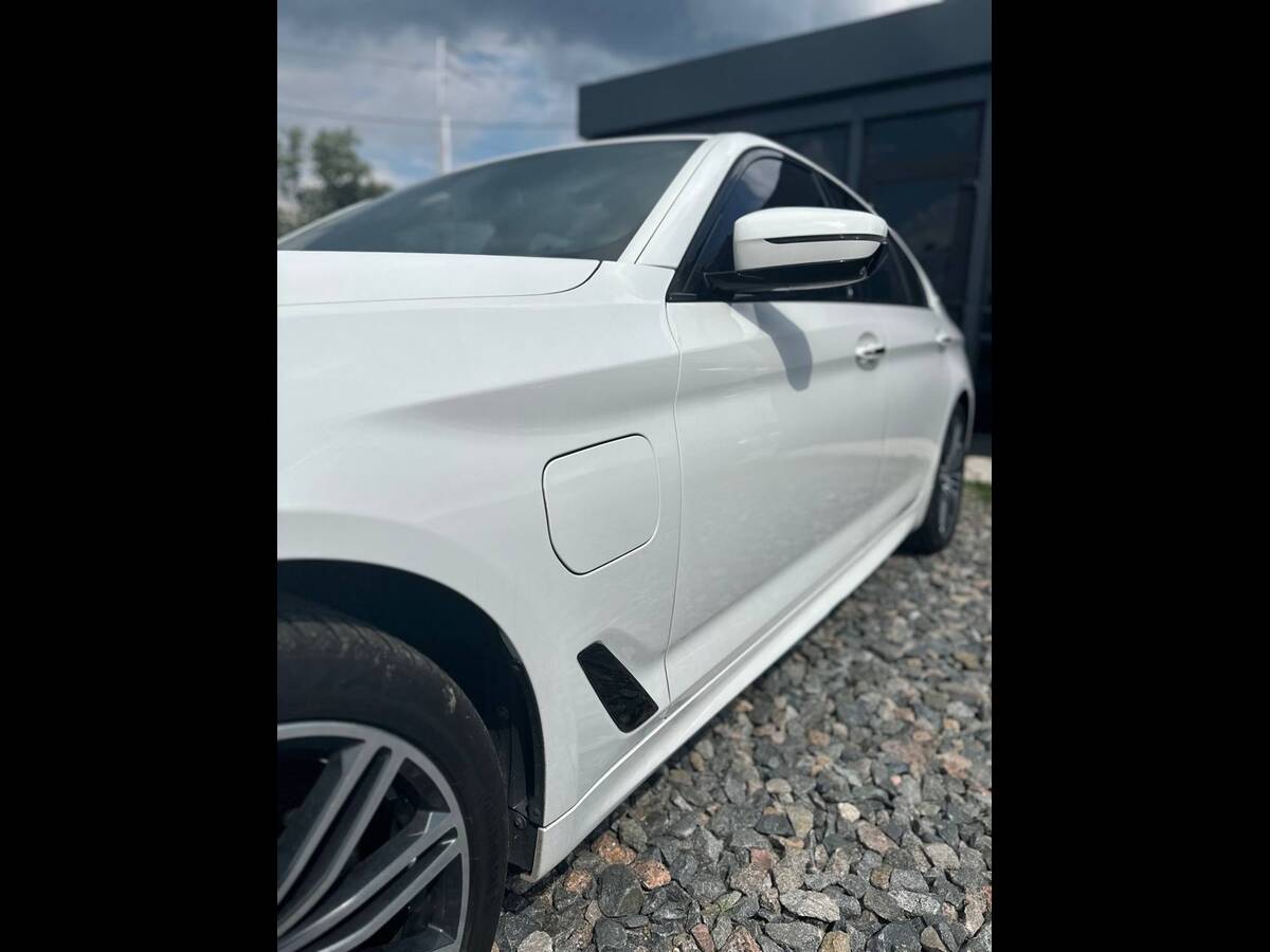 BMW 5 Series 2018 (БМВ 5 Series) — фото 4 з 5