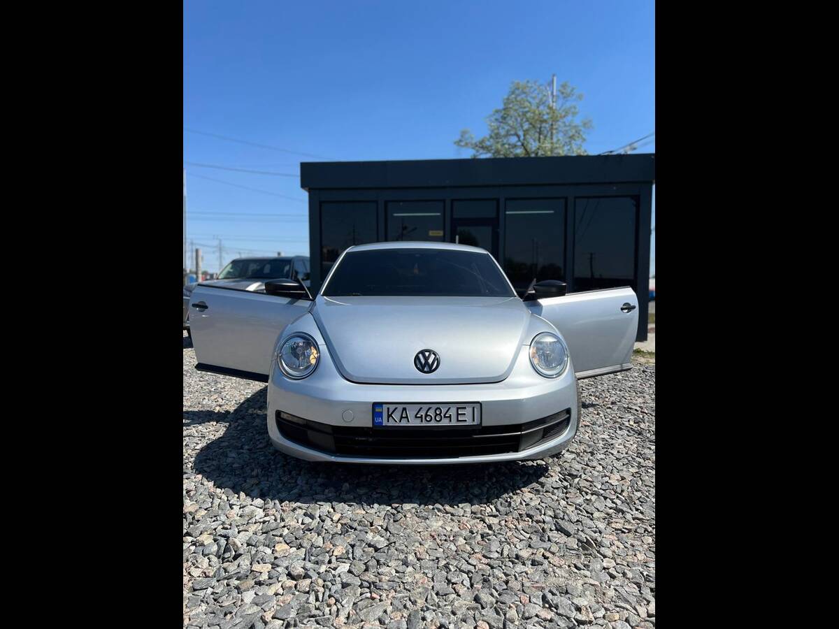 Volkswagen Beetle 2012 (Фольксваген Жук) — фото 3 з 5