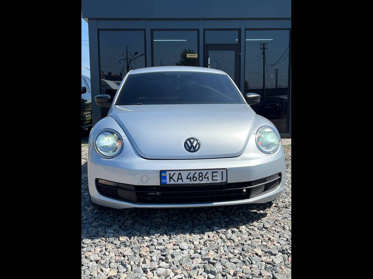 Volkswagen Beetle 2012 (Фольксваген Жук) — фото 2 з 5